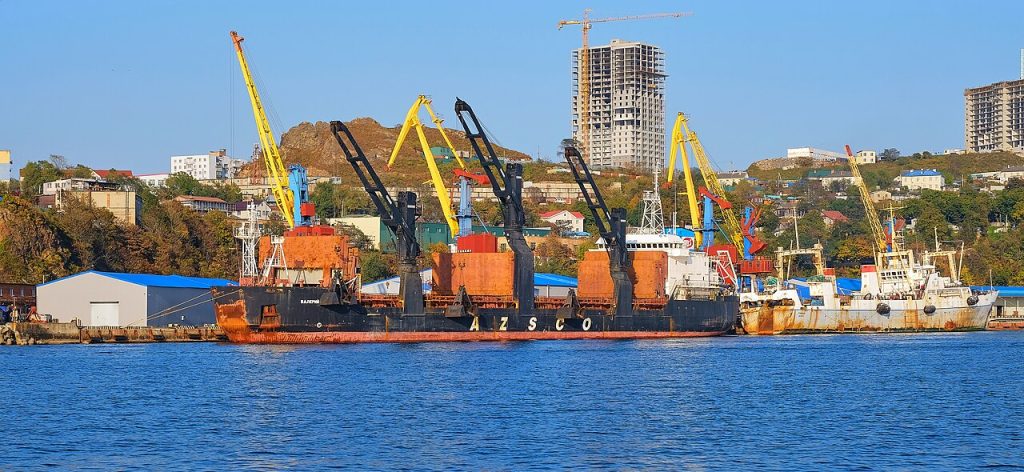 Морской торговый порт Владивостока